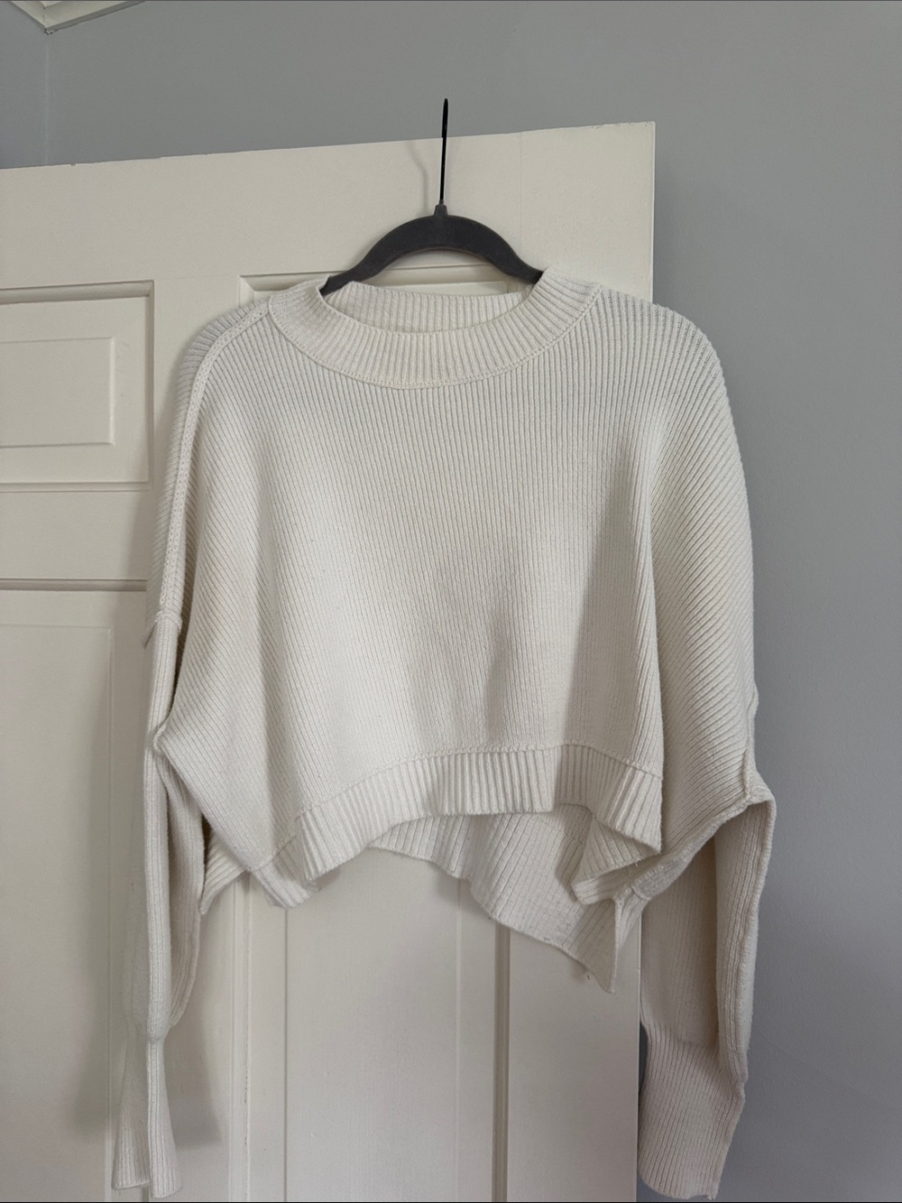 Free People Off-White Ribbed Cropped Crew Sweater
